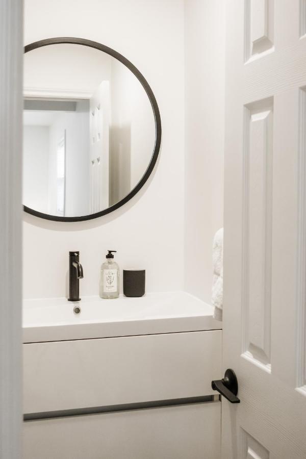 The Little White Haus Villa Niagara-on-the-Lake Bagian luar foto